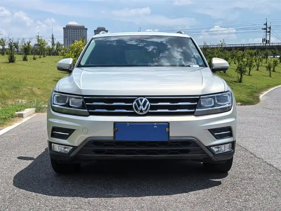Volkswagen Tiguan L