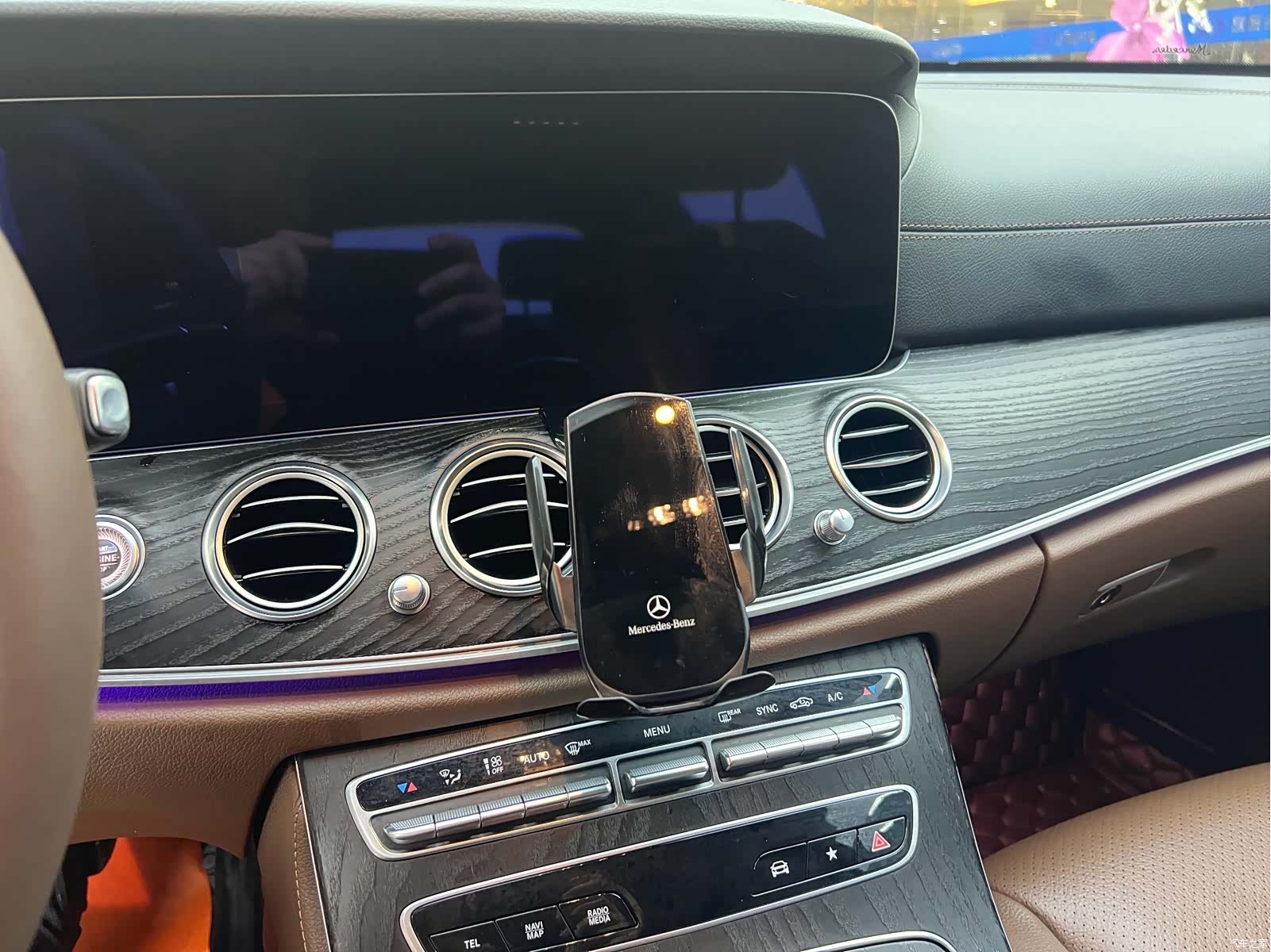 Mercedes-Benz E-Class, 2022 10