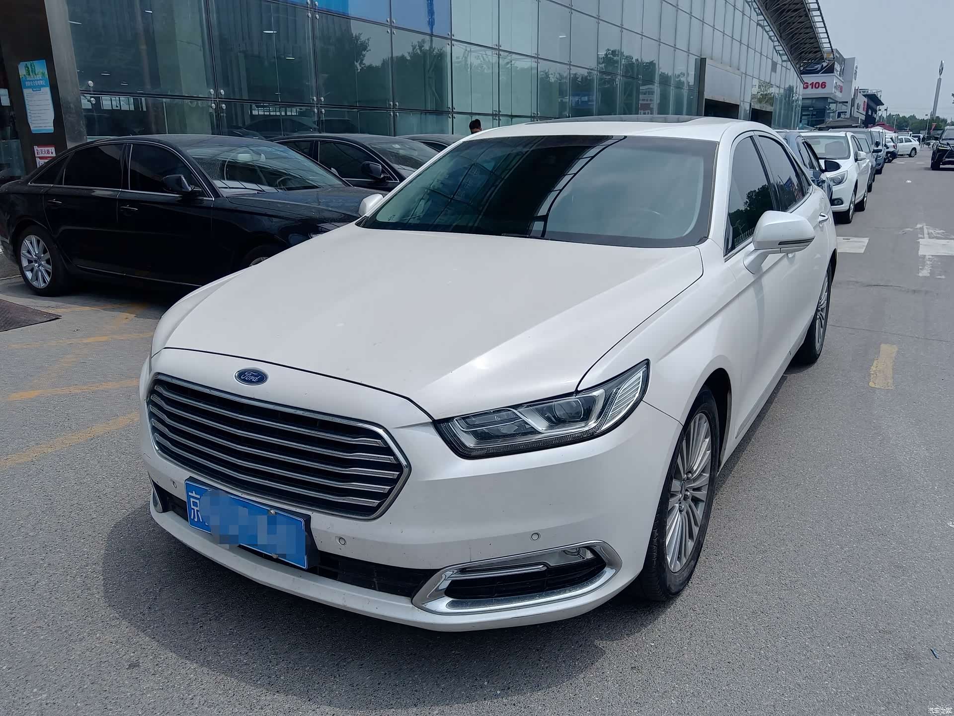 Ford Taurus, 2017 1