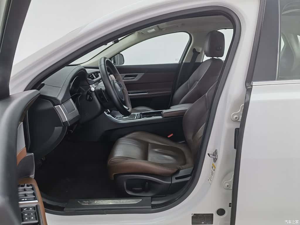 Land Rover XFL, 2017 10