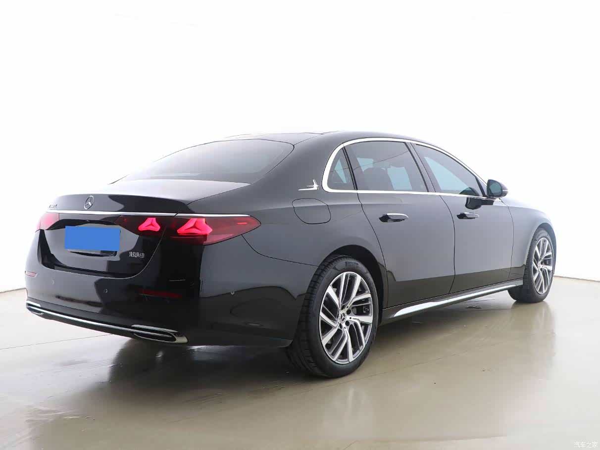Mercedes-Benz E-Class, 2024 4