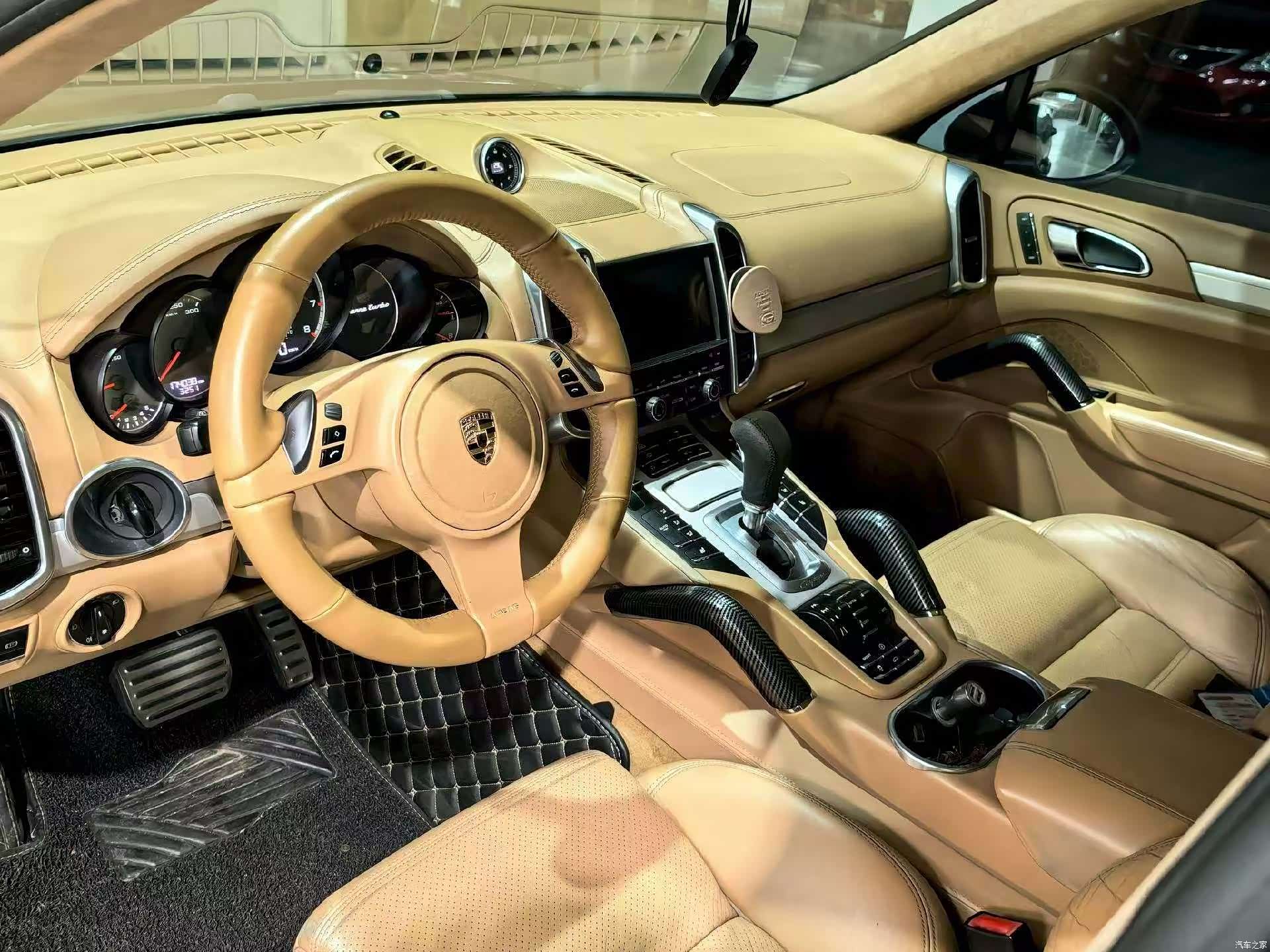 Porsche Cayenne, 2011 4