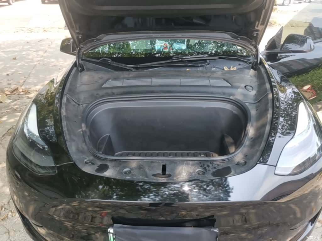 Tesla Model Y, 2023 20