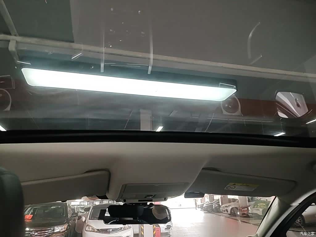 Land Rover Discovery, 2019 18