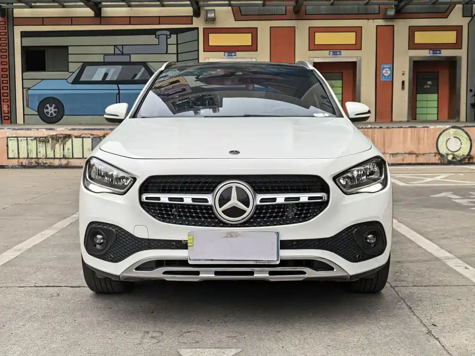 Mercedes-Benz GLA