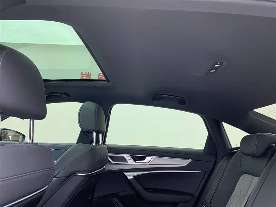 Audi A6L 2024, фото 24