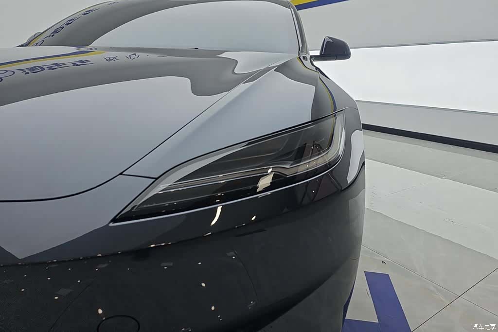Tesla Model 3, 2025 все фото