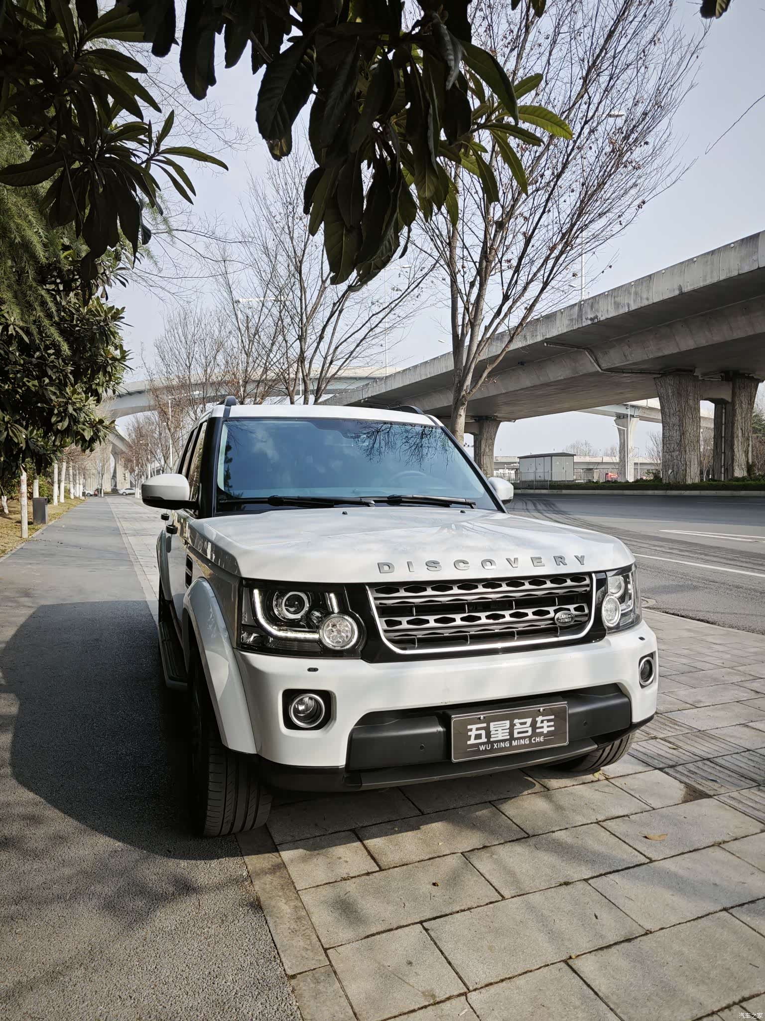 Land Rover Discovery, 2016 3