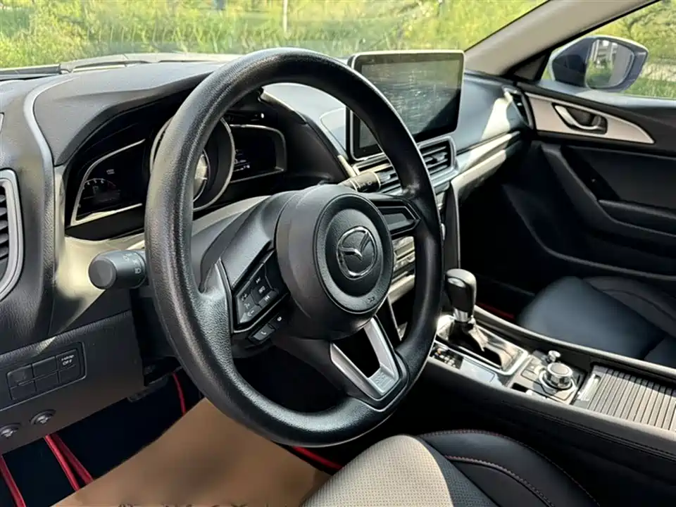 Mazda 3 Angkesaila