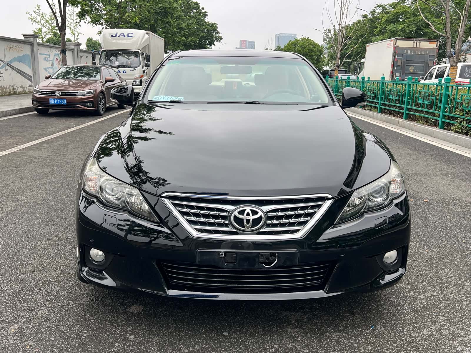 Toyota 2.5V, 2013 2