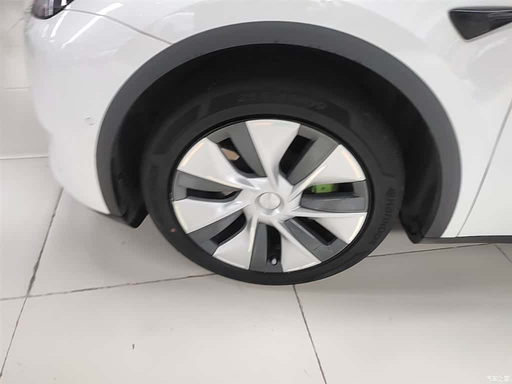 Tesla Model Y, 2021 23