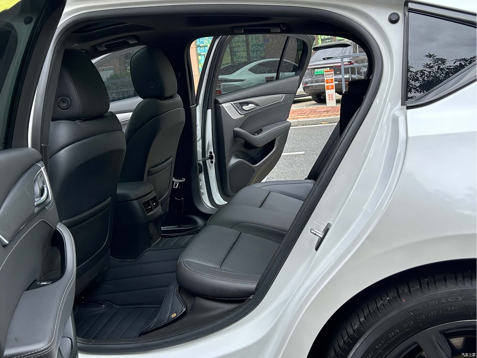Cadillac CT5, 2023 22