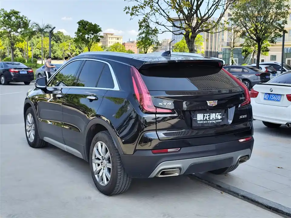 Cadillac XT4