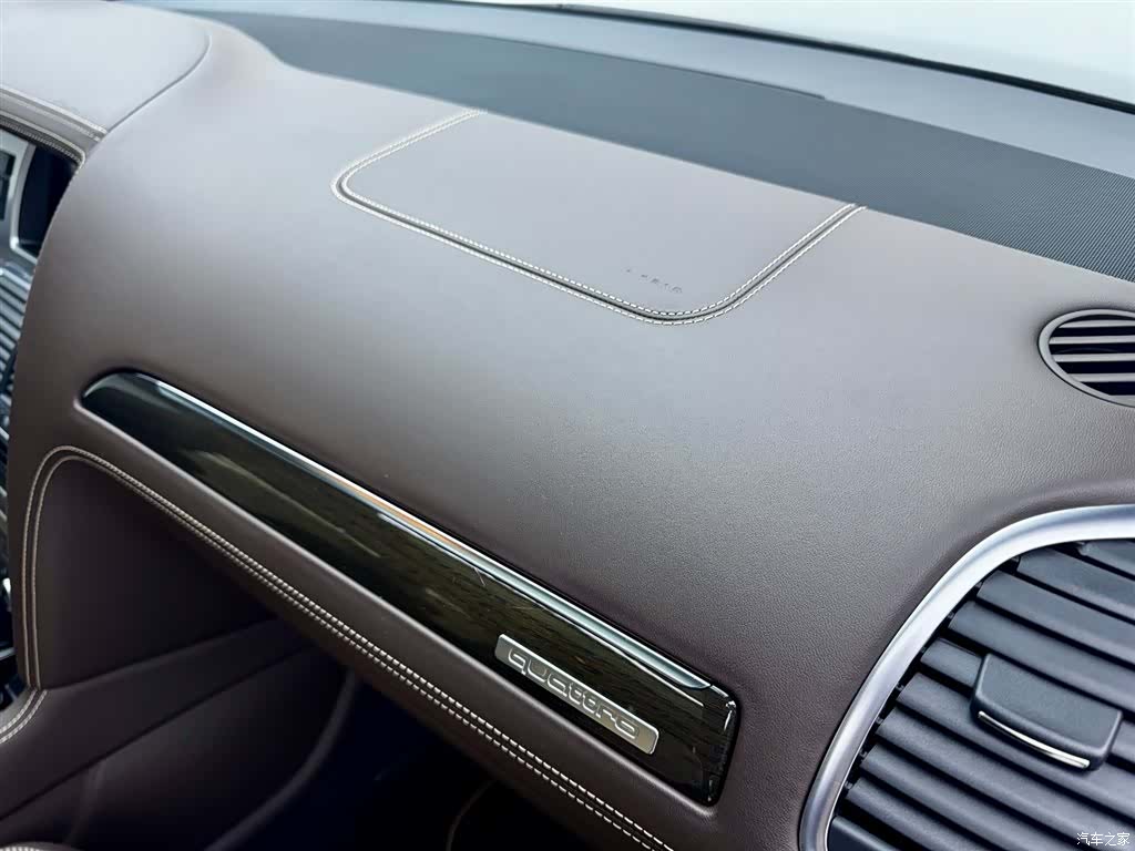 Audi Q7, 2013 23