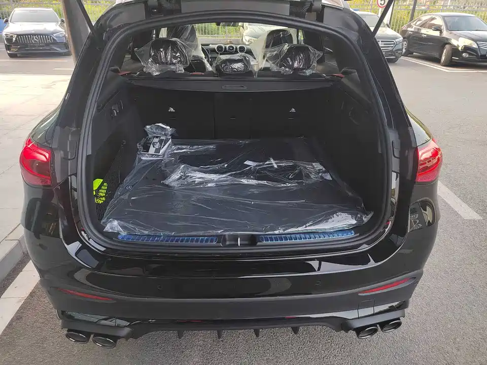 Mercedes-Benz GLC AMG