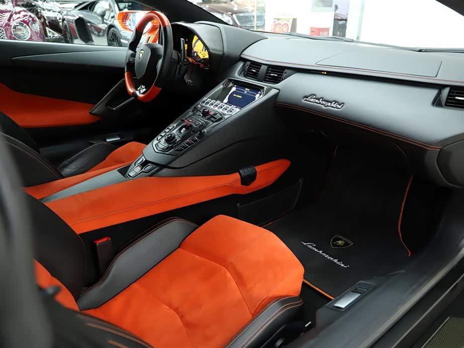 Lamborghini Aventador