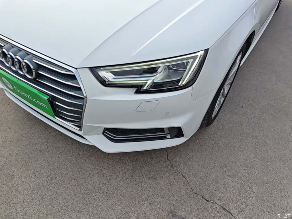 Audi A4L, 2018 24