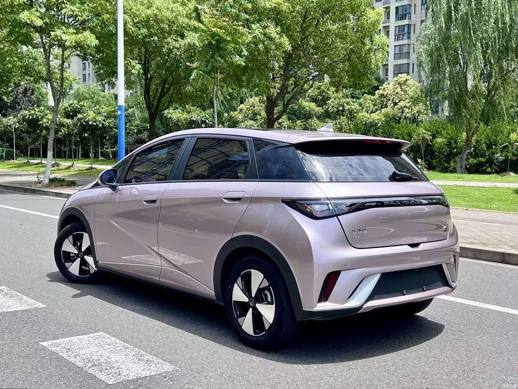 BYD Dolphin, 2023 7