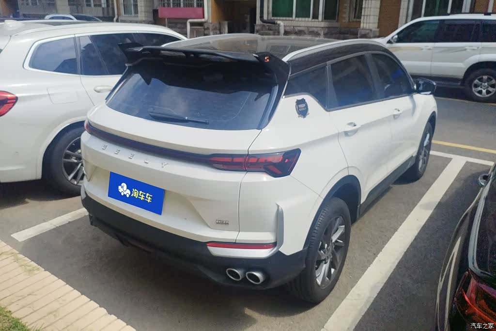 Geely Coolray, 2025 3