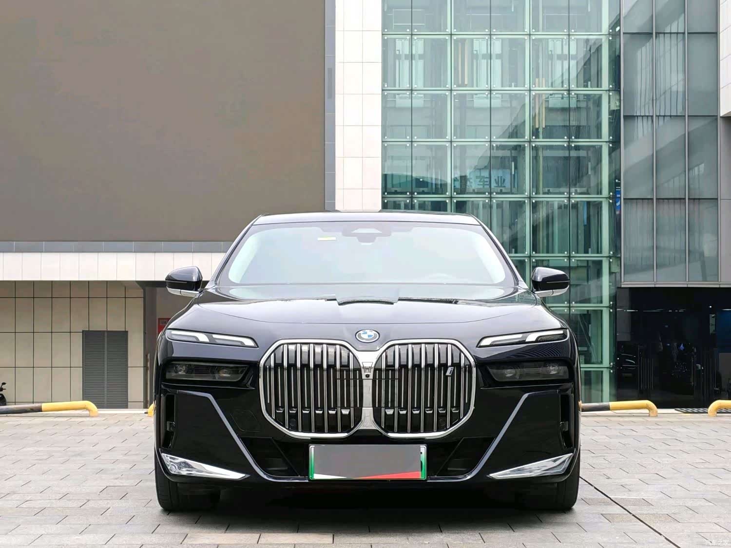 BMW i7, 2023 4