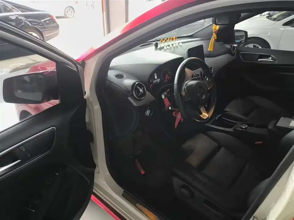 Mercedes-Benz Class B