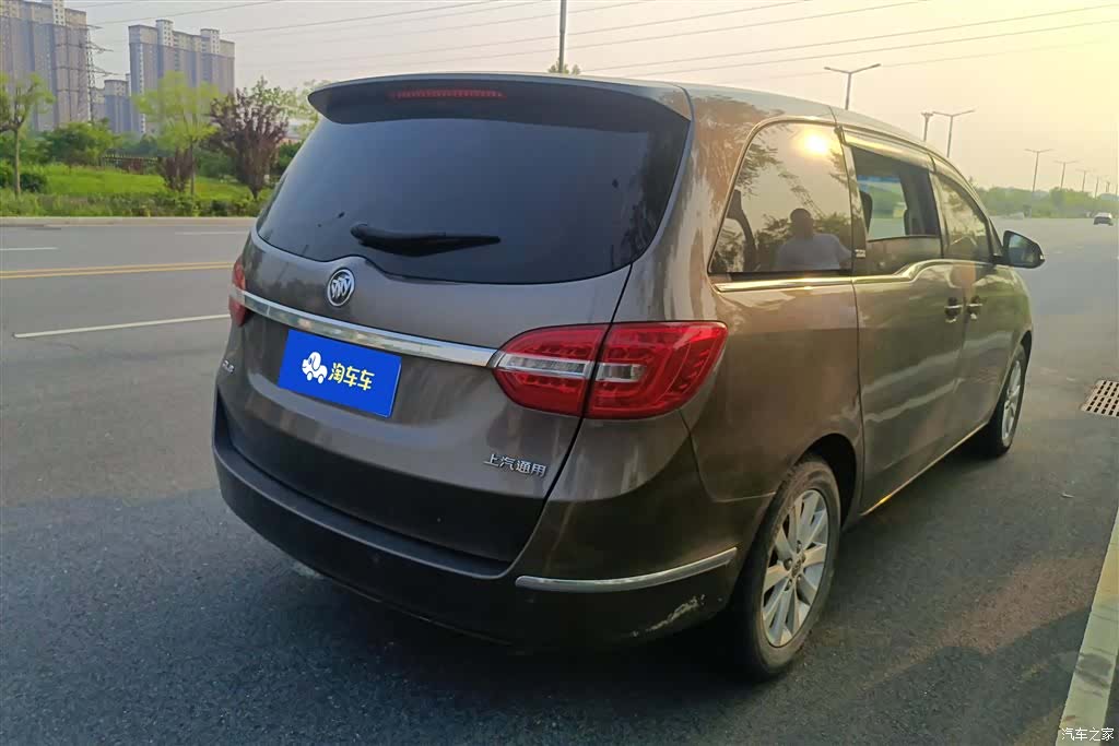 Buick GL8, 2016 3