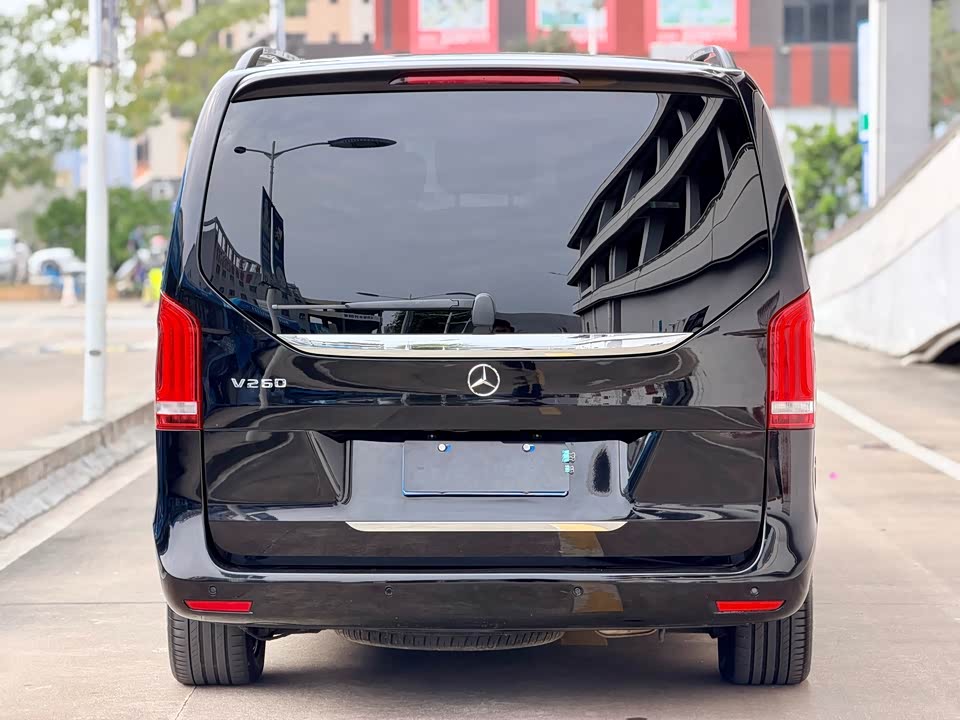 Mercedes-Benz V-class