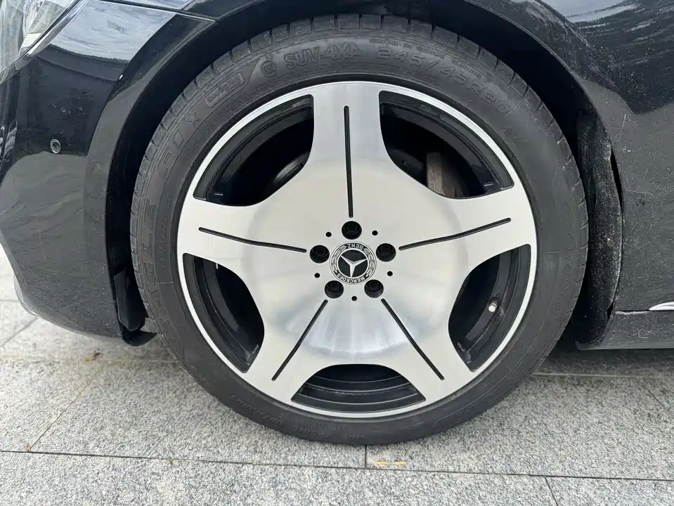 Mercedes-Benz S-class Mercedes-Benz S-class