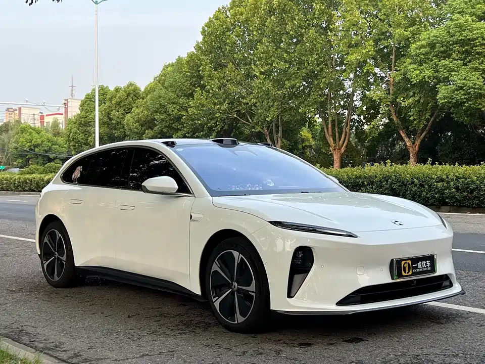 NIO ET5T