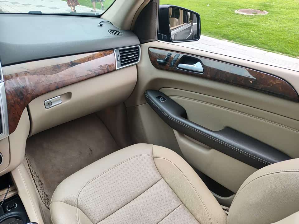 Mercedes-Benz M class