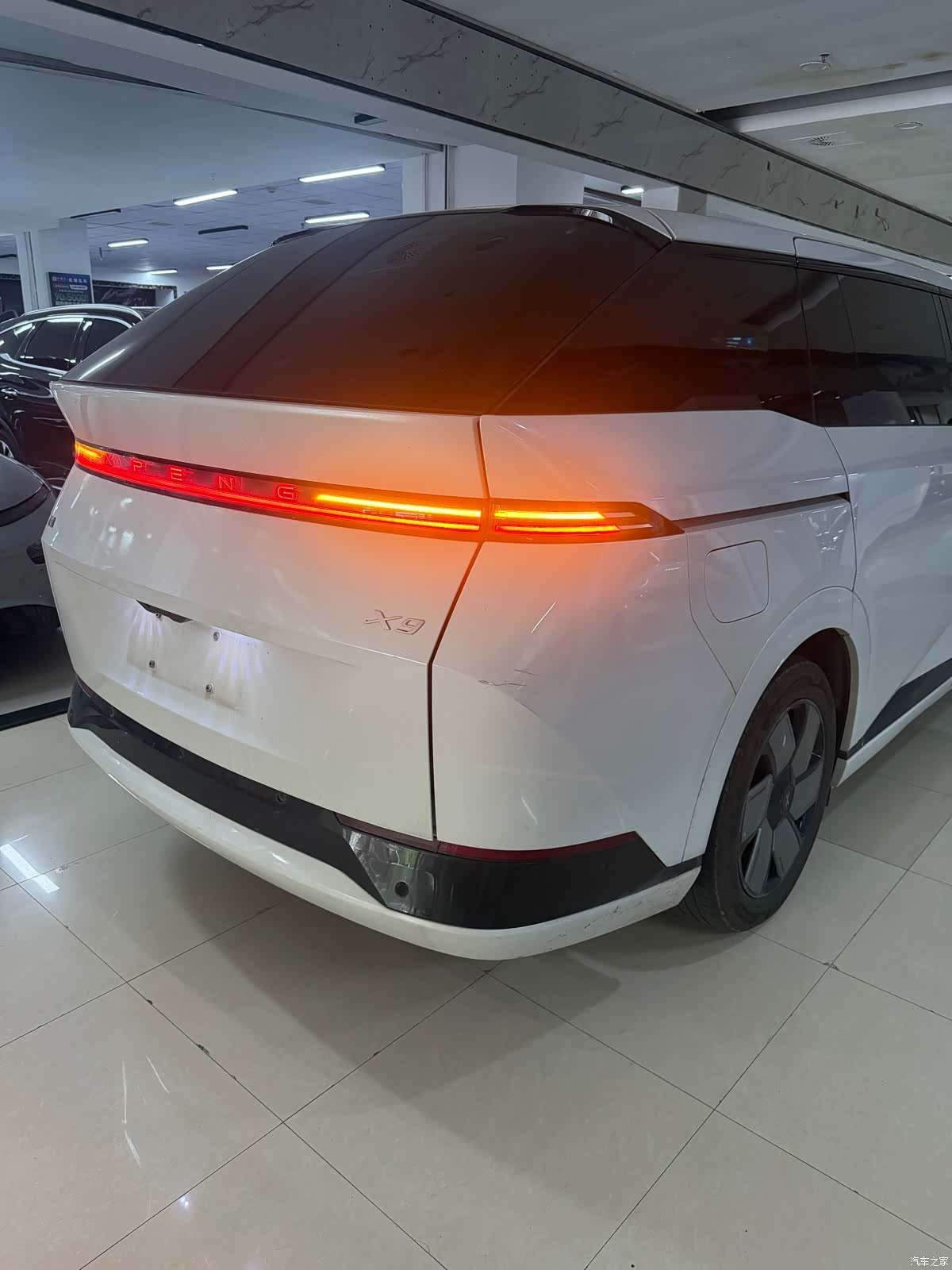 Xpeng X9, 2024 8