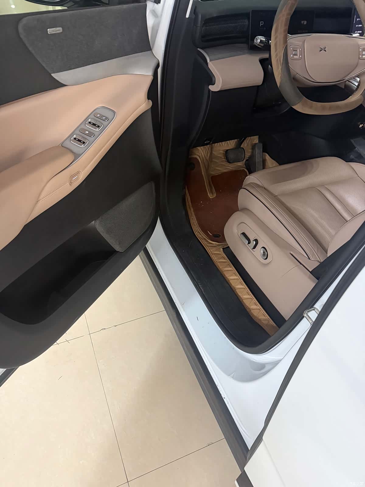 Xpeng X9, 2024 14