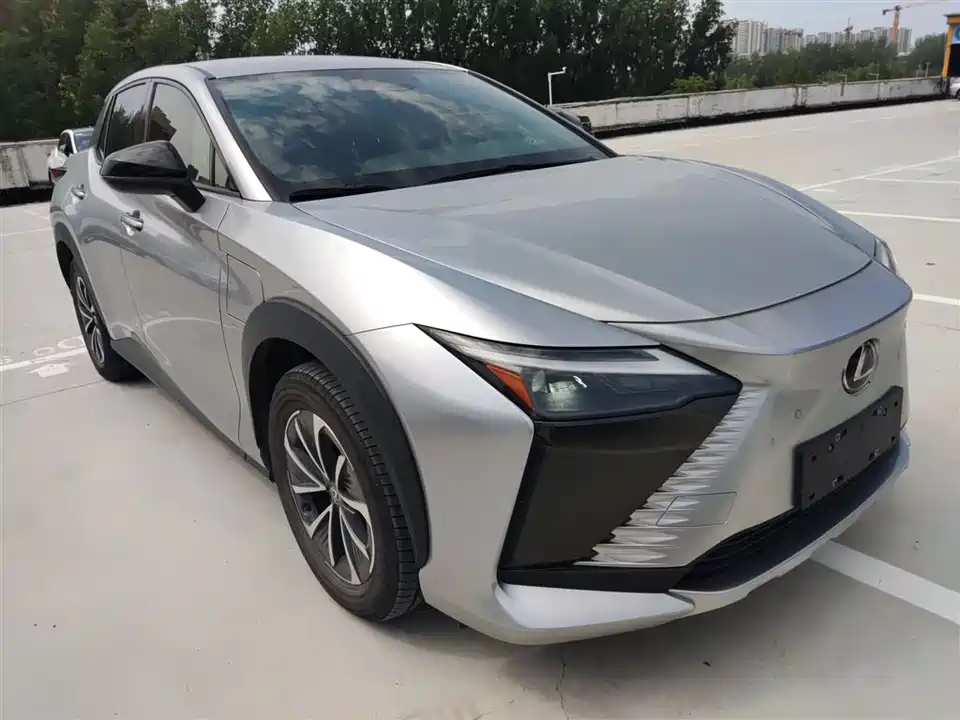 Lexus RZ