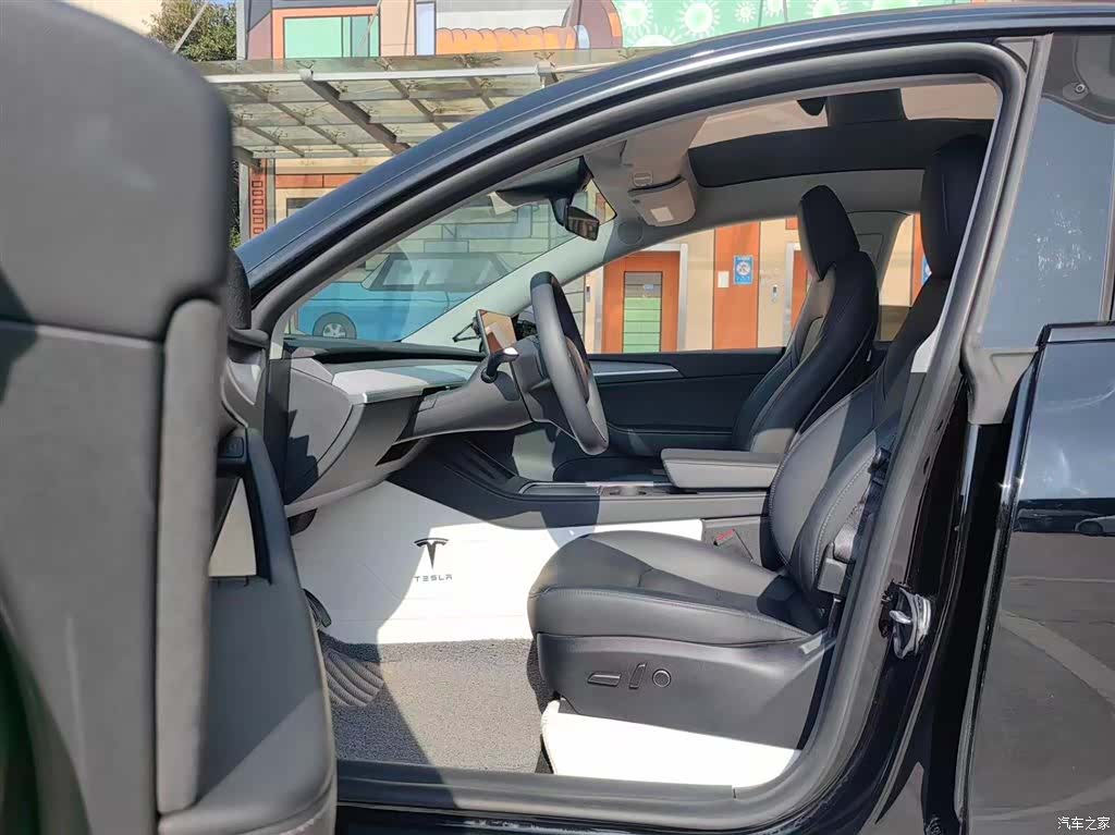 Tesla Model Y, 2024 все фото