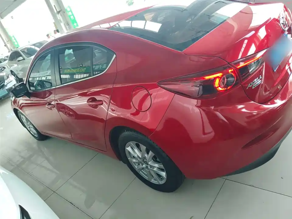 Mazda 3 Angkesaila