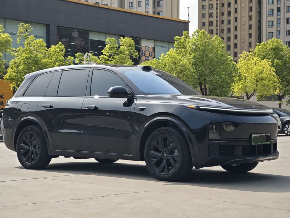 Li Auto Ideal L8