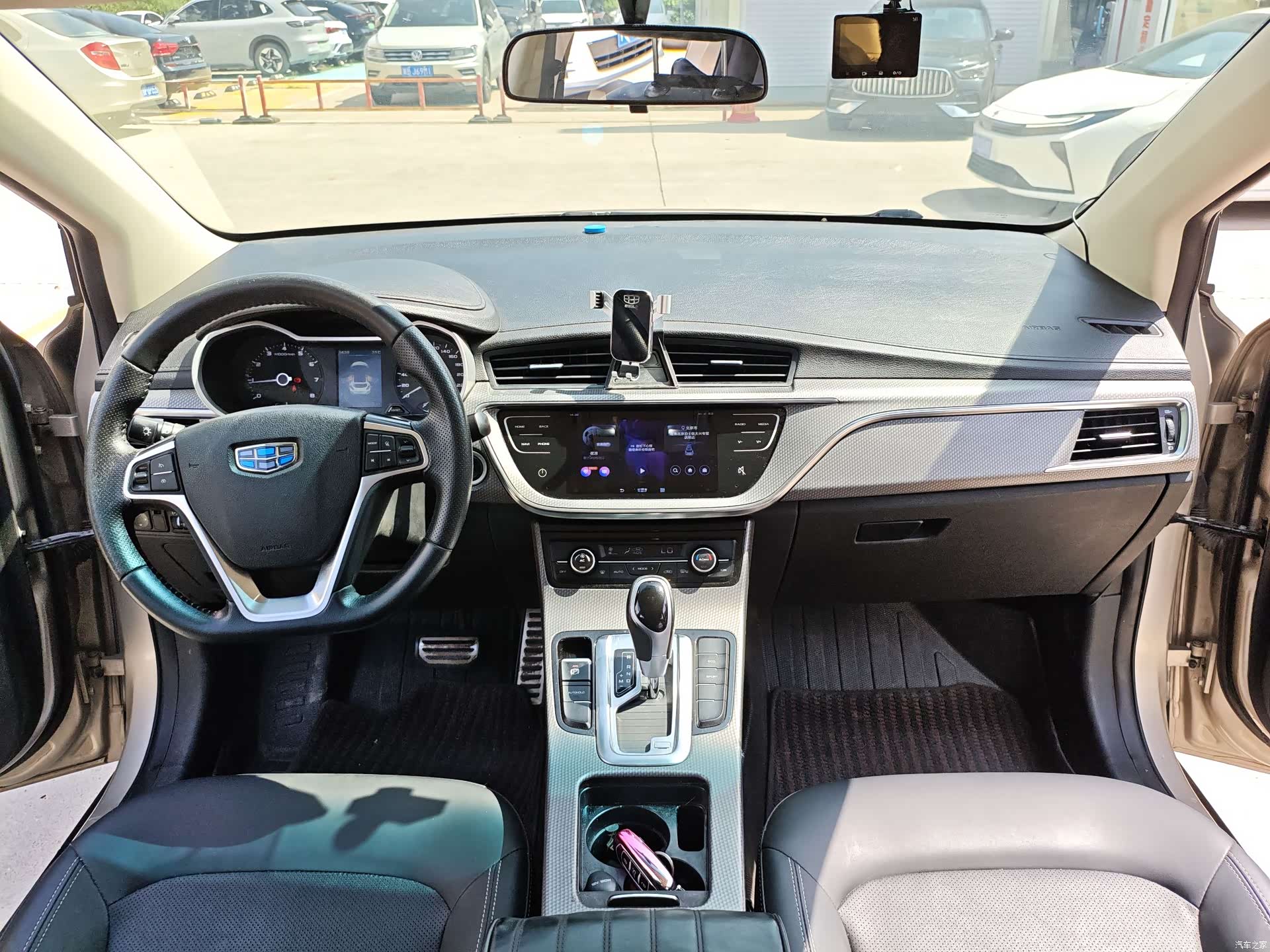 Geely Emgrand, 2017 10