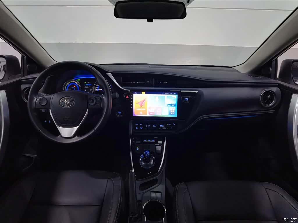 Toyota Corolla, 2018 все фото