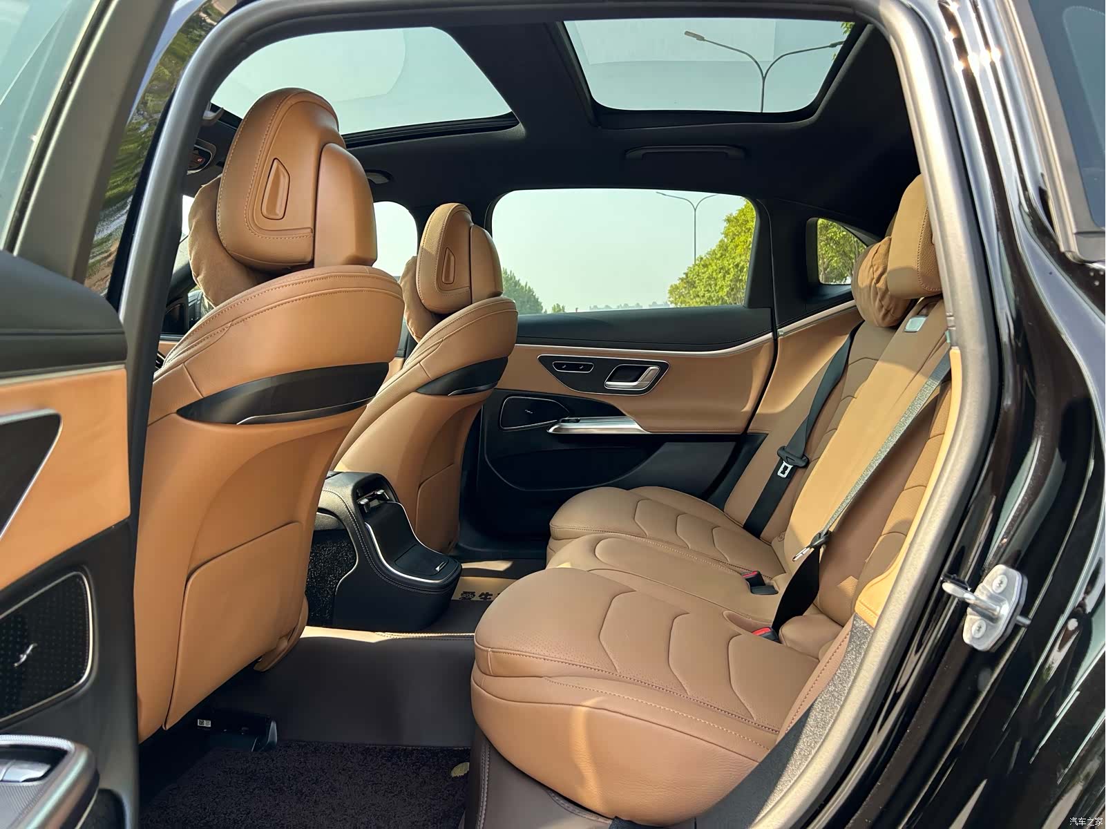 Mercedes-Benz E-Class, 2024 7