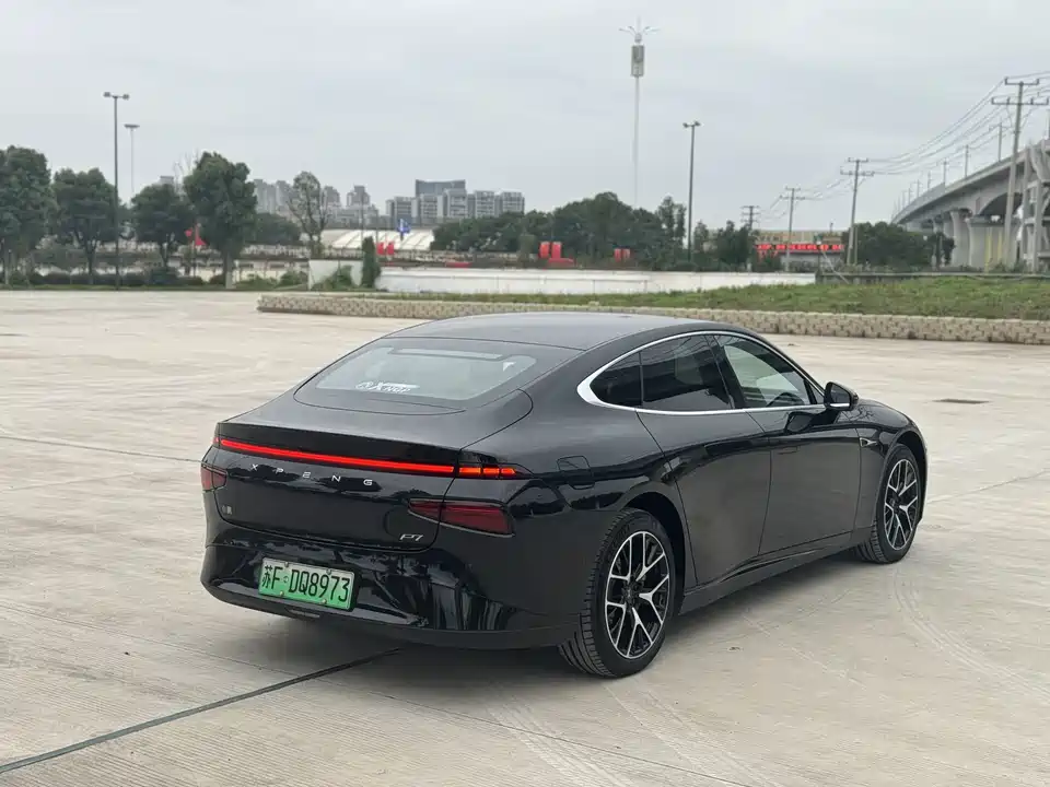 XPENG P7