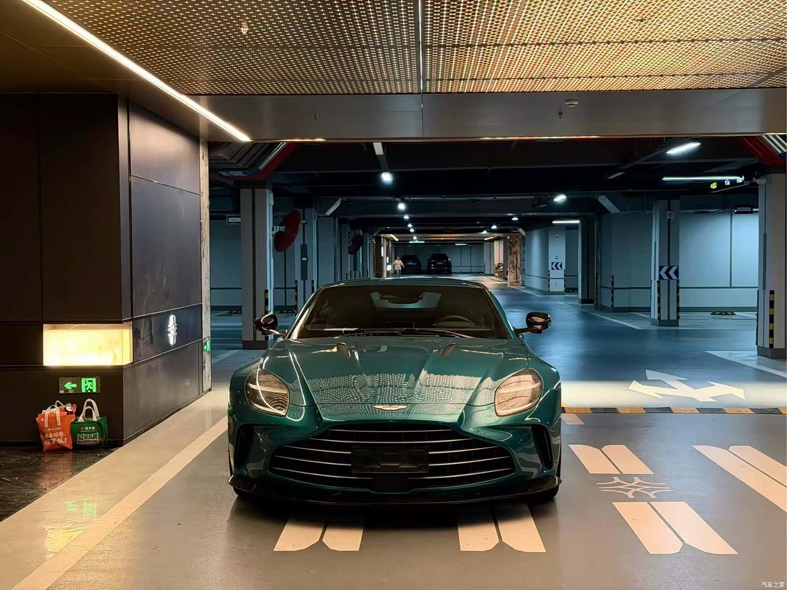 Aston Martin Vantage, 2025 7
