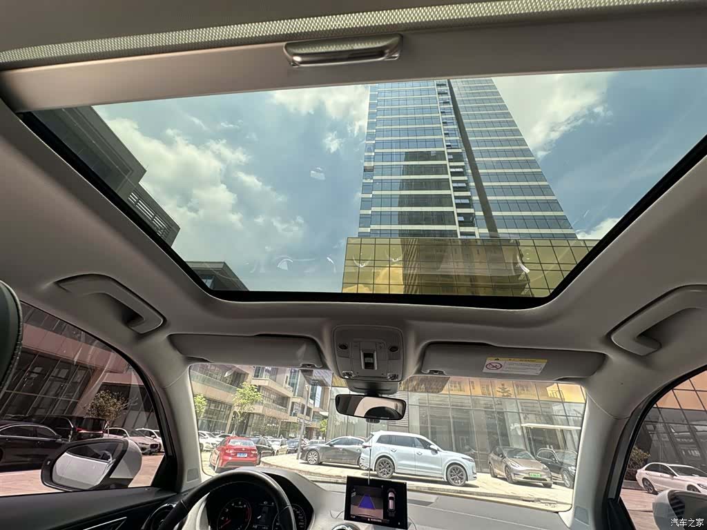Audi Q2L, 2022 13