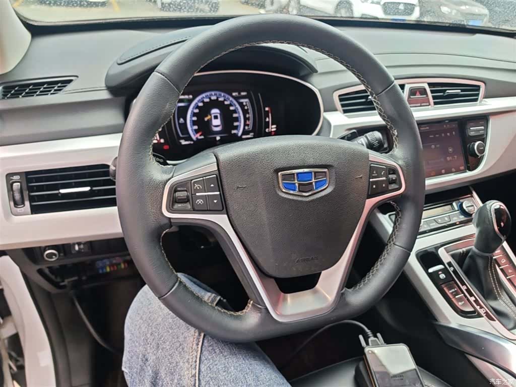 Geely Boyue, 2017 11