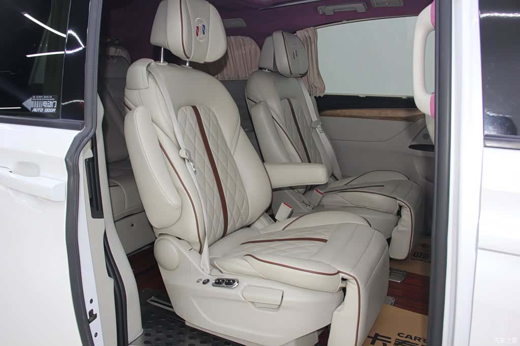 Buick GL8, 2019 9