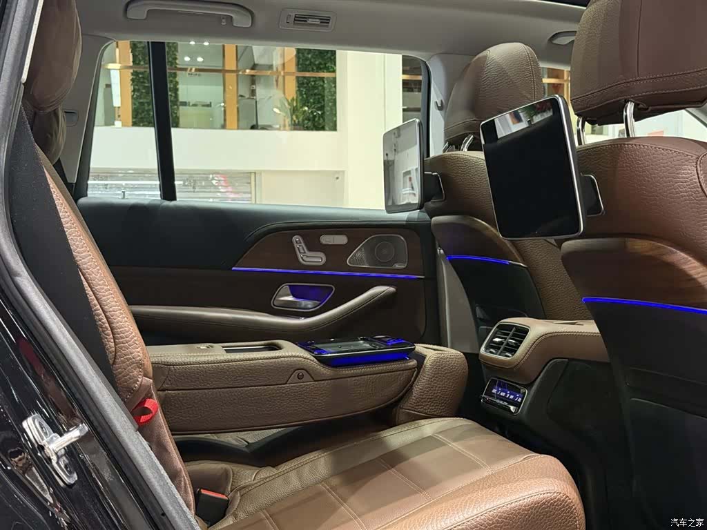 Mercedes-Benz GLS, 2024 8