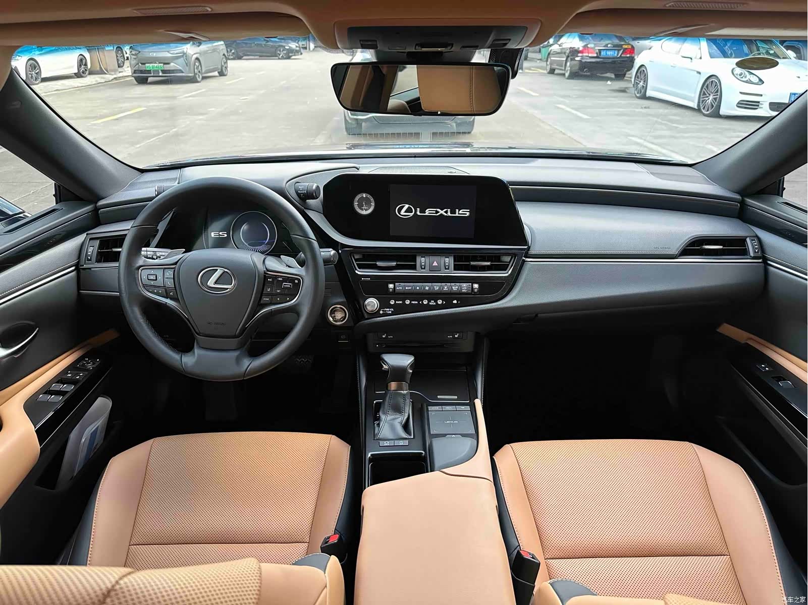 Lexus ES, 2022 7