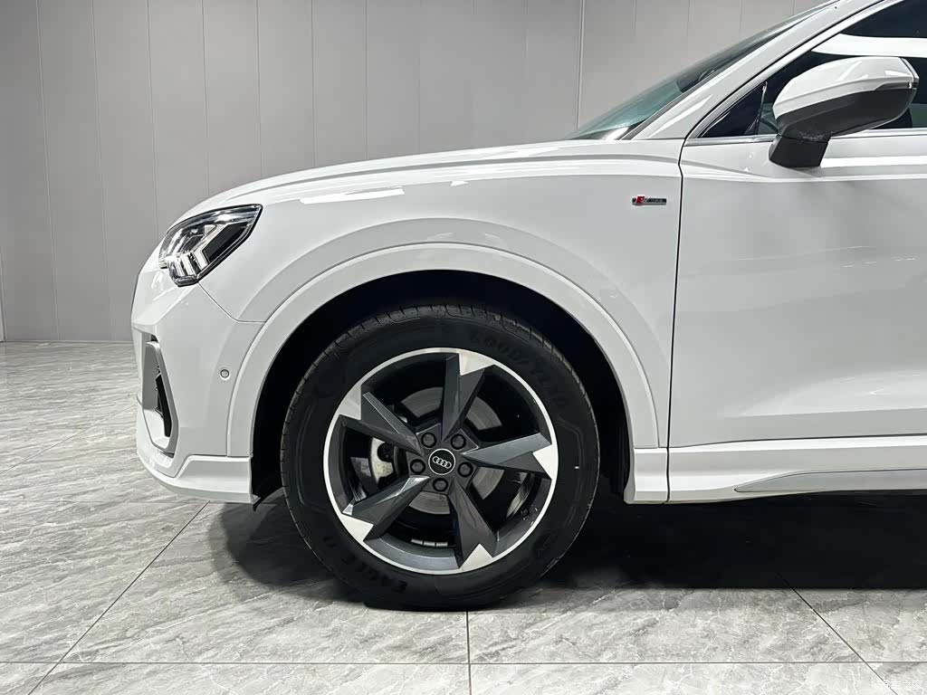 Audi Q3, 2022 7