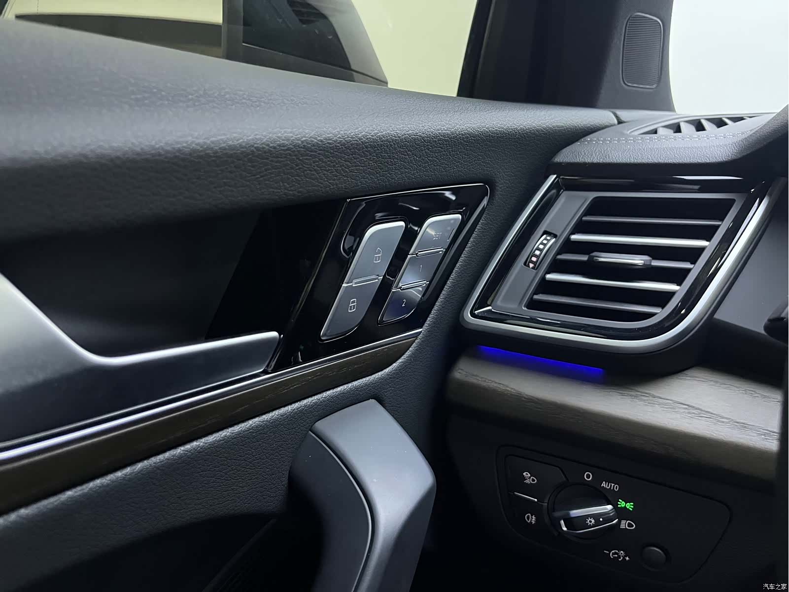 Audi Q5L, 2025 12