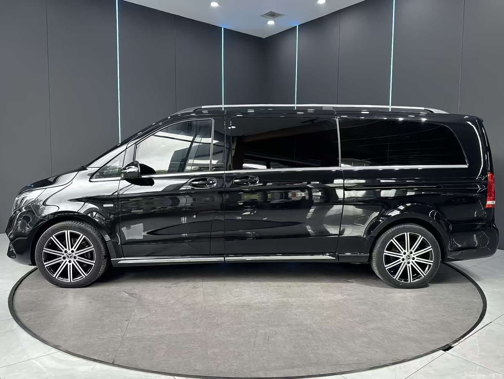 Mercedes-Benz V-Class, 2024 все фото