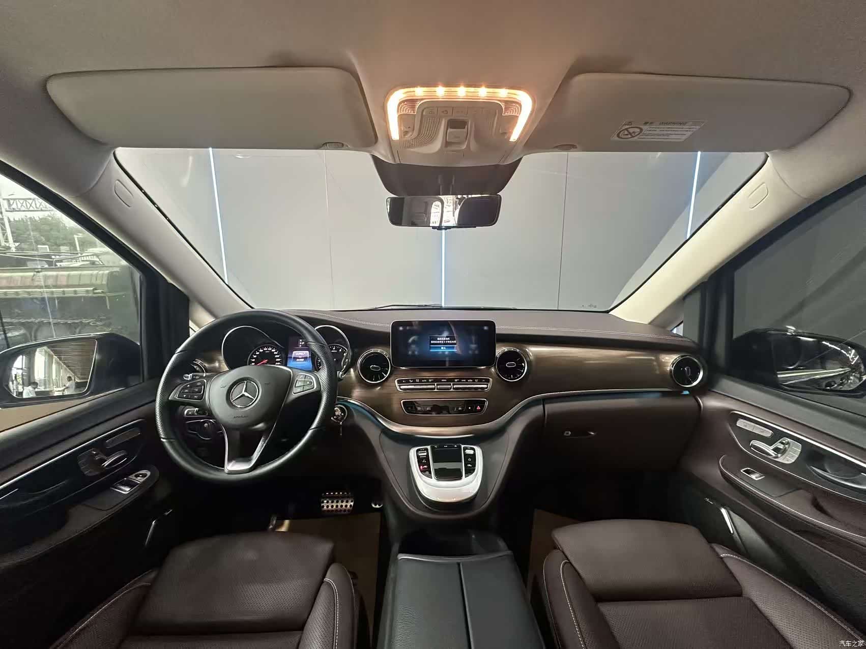 Mercedes-Benz V-Class, 2024 9